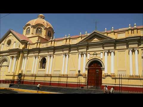 Streets of Piura: Ovalo Grau