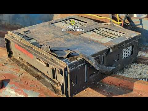 Șlepuri cu peste 1.000 tone de deșeuri, descoperite în Portul Murfatlar