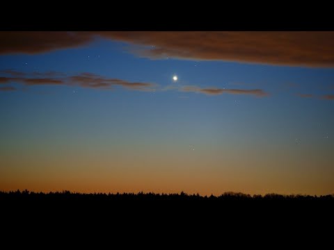 Venus and Mars in the morning sky. Beautiful mornings with planets. Timelapses and photos.
