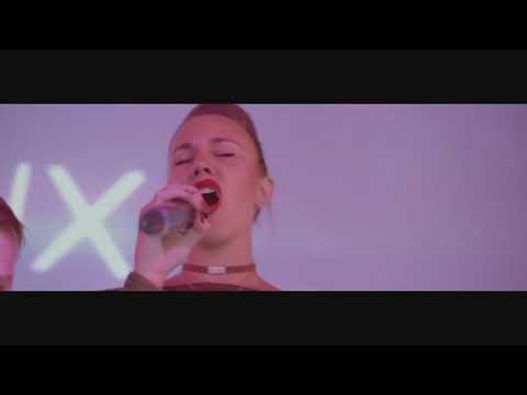 Vika Tendery & Wan Roux LIVE