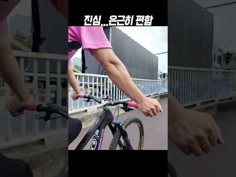 핸들 잡을 때 진심 저만 이래요??