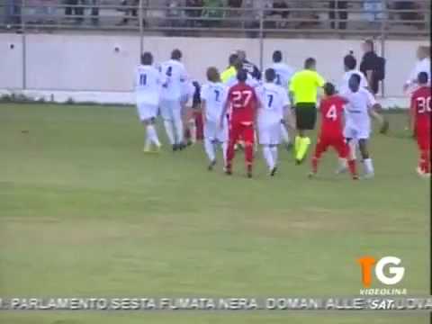 CA Bastia - Cagliari (Grosse baston football) Hallucinant !!