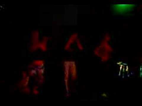 Thays Dançando "Quero Ver Dançar Um Funk - Mc Cezareth"