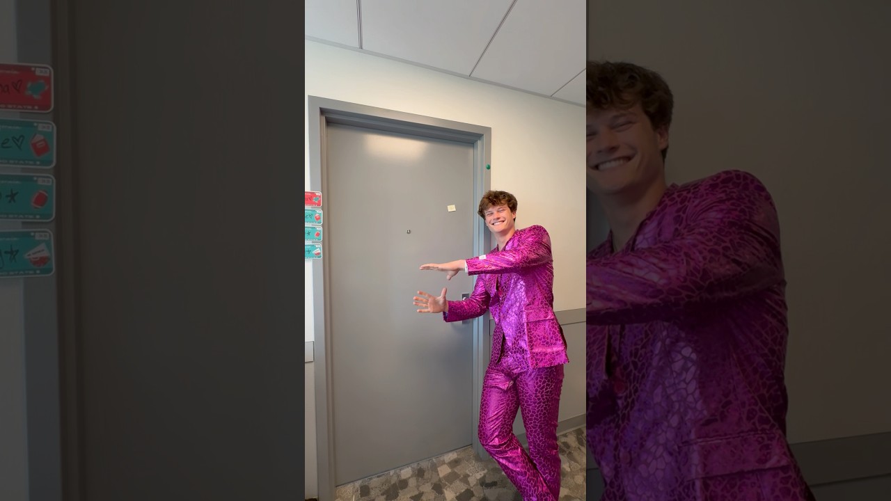 Pillow fight!! #college #prank #dorm