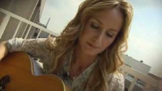 Chely Wright - Broken (The Pentagon Channel)