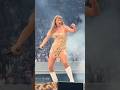 Taylor Swift REACTS to her "embarrassing" dance #taylorswift