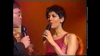 Marcella Detroit &amp; Elton John - Ain&#39;t Nothing Like The Real Thing (live on TOTP, 1994)