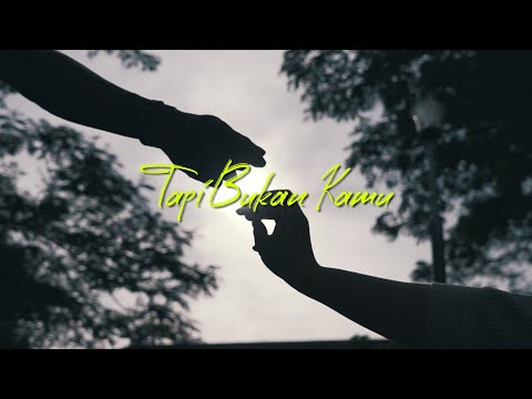 Ngatmombilung - Tapi Bukan Kamu (Official Music Video)