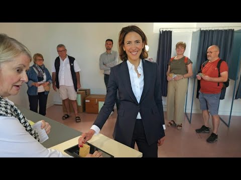 EU Elections: Valerie Hayer, head of the ruling party's list in France, votes | AFP