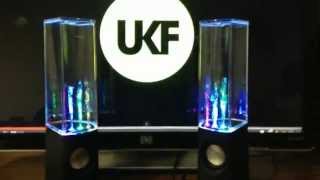 Dancing water speakers