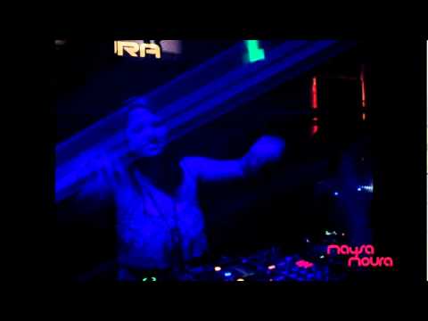 DJ Maysa Moura tocando Just The Way You Are ( Viktor Mora & Naccarati Rmx)