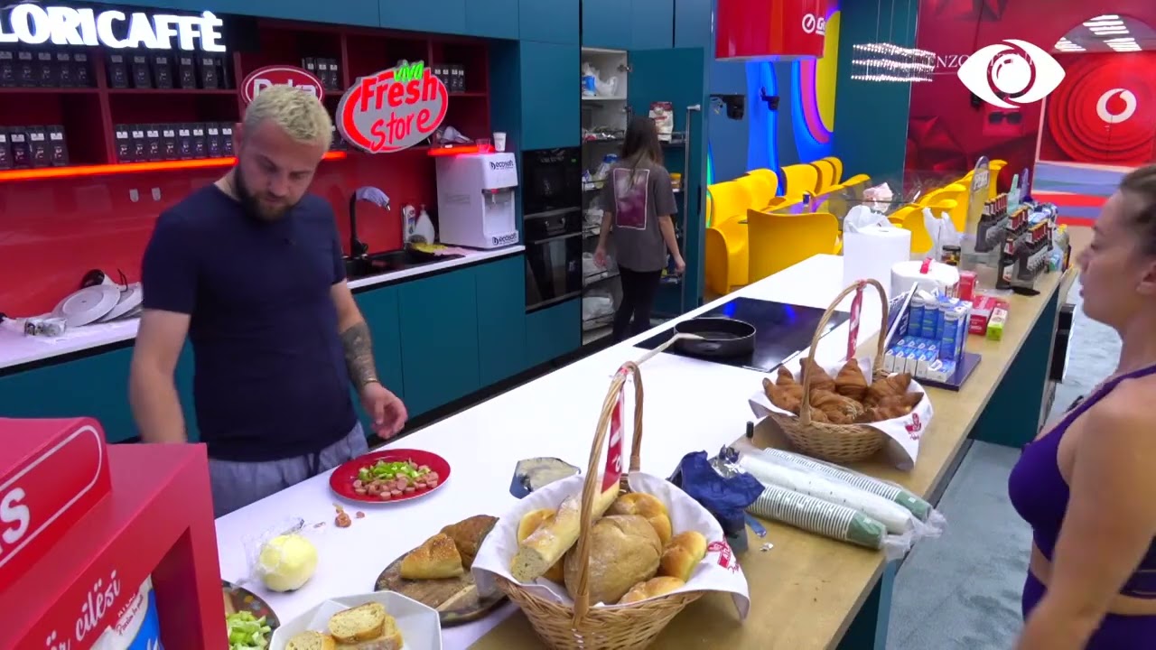 Luizi i drejtohet Oltës: Na çatë….