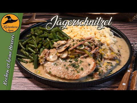 Der Wirtshausklassiker Jägerschnitzel mit Topfenspätzle