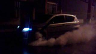 preview picture of video 'Aveo Gti  quemando llanta'