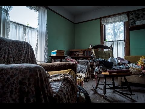 A Beautiful Forgotten Time Capsule - Abandoned & Untouched for Years