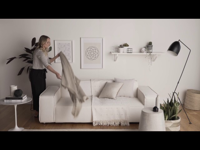 How To Arrange Throw Blanket On Couch How To Arrange Throw Blanket On Couch