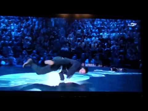 Red Bull BC One 2011 MOSCOW. SOSO (FRA) VS. ROXRITE (USA) ROUND 1