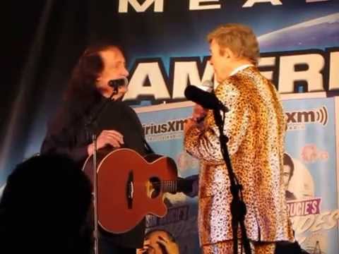Tommy James of the Shondells interviewed by Cousin Brucie at Palisades Park SiriusXM concert