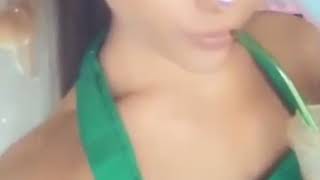 Ariana Grande starbucks
