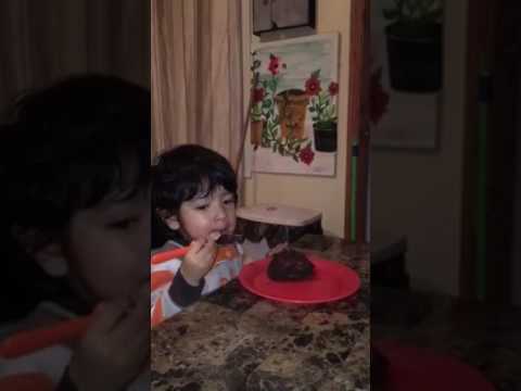 Zahir eats cake