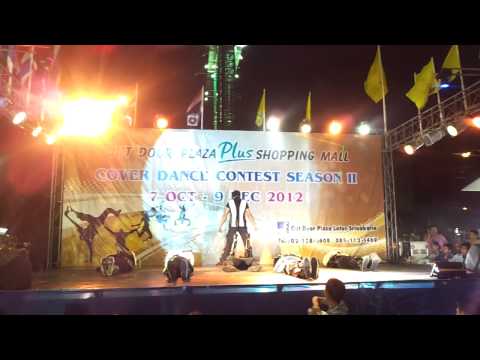 E'x'E cover B.A.P Final round Out door plaza @Lotus srinakarin