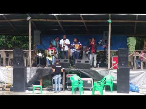 Videoclip de El Pupilo (En Vivo) — Babasónicos
