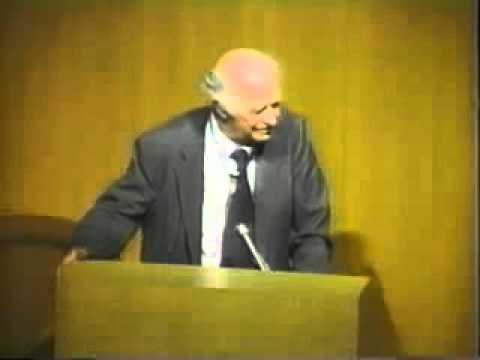 Linus Pauling   Preventing Illnesses and Diseases with Vitamin C