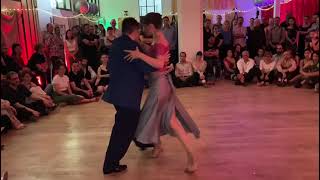 Video thumbnail for Veronica Toumanova and Asya Moiseeva performing at La Dolce Vita, Paris (3/4)