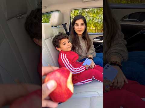 Duggu ke papa ne Duggu ko kon sa apple 🍎 khilaya😅😂||puja dhamija shorts #pujadhamija #shorts