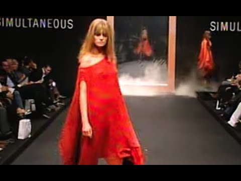 SIMULTANEOUS Fall 2005 Milan - Fashion Channel