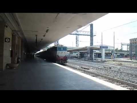 E656.018 sull' EXP 14098 Reggio Calabria Centrale - Lourdes, in partenza da Roma Ostiense