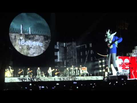 Roger Waters - The Happiest Days of Our Lives & Another Brick in the Wall, Pt. 2 (Athens '13)
