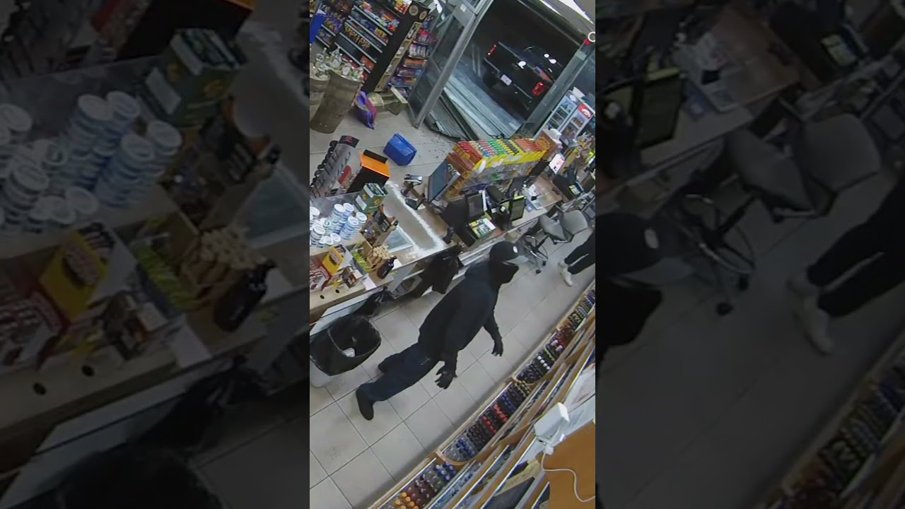 Thieves use truck to break into Sunland liquor store
