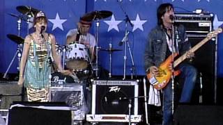 X - Burning House of Love (Live at Farm Aid 1985)