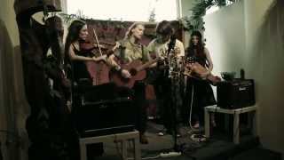 Video Pilgrim - Awakening (live in Salon Maryška)