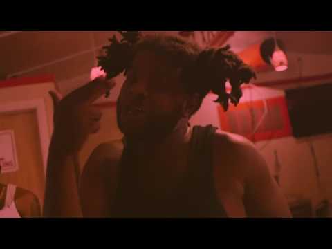 Tim Dunk & 700 Uno- “Boyyoing” Official Video