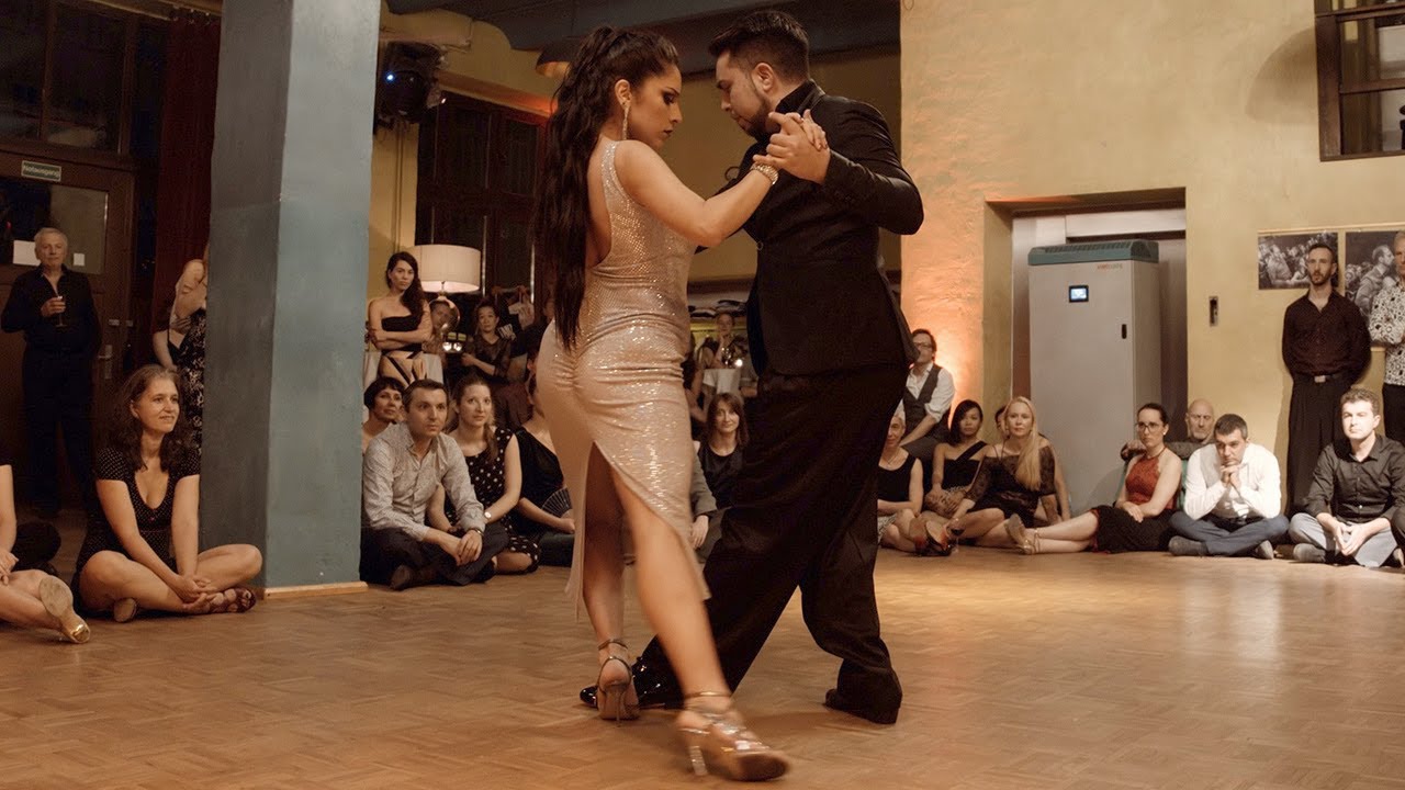Clarisa Aragon and Jonathan Saavedra - Melodia oriental #ClarisayJonathan