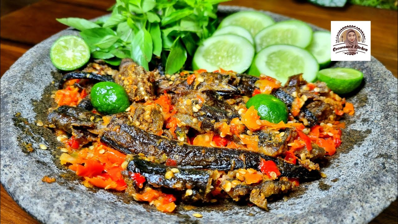 Putar video Cara Memasak Belut Yang Enak Dan Gurih Cara Memasak Belut Yang Enak Dan Gurih