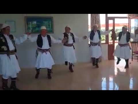 gjate provave  me asamblin folklori nder breza