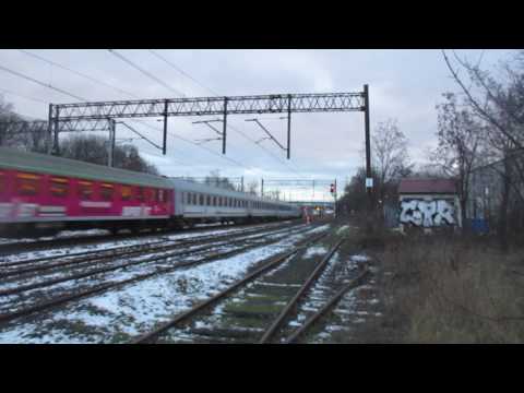 EP08-013 (EU: 140 009-8) z iC 16104 "FREDRO" (WAWA.WSCH.-WR.GŁ.) - przelot koło WGB
