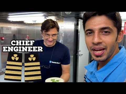 How CHIEF ENGINEER & OFFICERS Spend A Sunday On The SHIP - VLOG