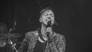 TRINITY - Metropolitain feat. Bernard Cissa (Official Music Video)