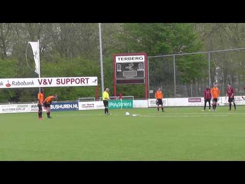 3 mei 2015 VVIJ 2 -VV De Meern 2 com 7-1 Vrije bal Rick