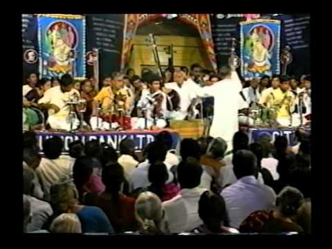 Violin and Flute ensemble - 147th Thyagaraja Aradhana, Thiruvaiyaru (1994)_ 30m 03s