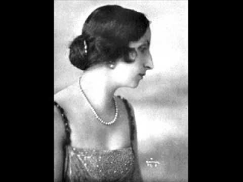 Amelita Galli-Curci - La Traviata : Sempre Libera (Verdi)