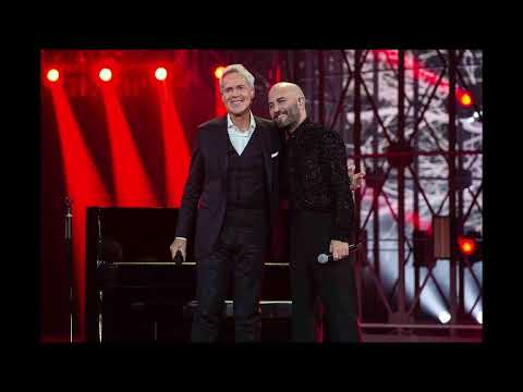 Giuliano Sangiorgi ft. Claudio Baglioni - Lacrime di marzo - Live a Uà - Uomo di varie età