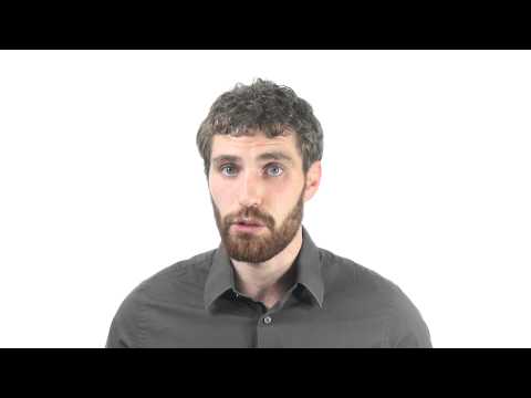 Mastering the Pause to Improve Your Public Speaking Skills