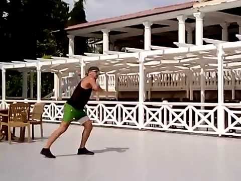 ZUMBA vs IZEK (I Like To Move It)
