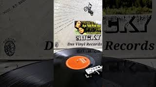 Download lagu Rocky 1981--Kya Yehi Pyar Hai--Kishore Kumar, Lata Mangeshkar--R. D. Burman mp3