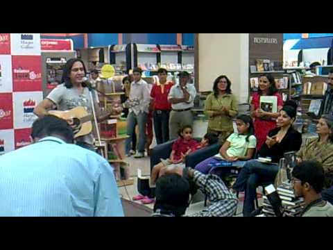 Biddu singing Qurbani song.mp4